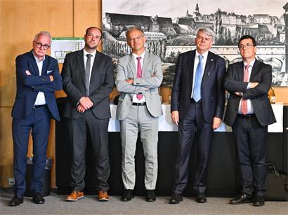 CGFP-Präsident Romain Wolff (Zweiter v. r.) ist Teil des „Comité du suivi“ auf Schloss Senningen.