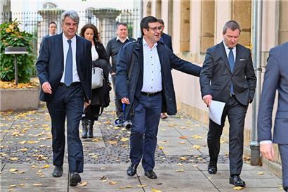 CGFP-Präsident Romain Wolff, CGFP-Generalsekretär Steve Heiliger und Minister Marc Hansen am Montag auf dem Weg zur Pressekonferenz
