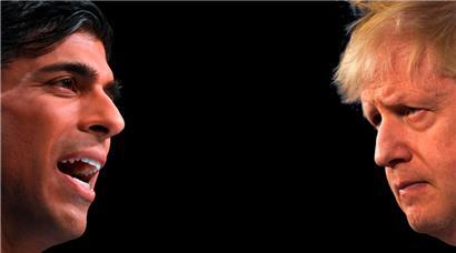 (COMBO) In this combination of file pictures created in London on October 21, 2022, Britain’s Prime Minister Boris Johnson (R), listens to a question from the media as he attends a press conference at Downing Street in London on March 7, 2022, and Britain’s Chancellor of the Exchequer Rishi Sunak (L) speaking at the annual…
