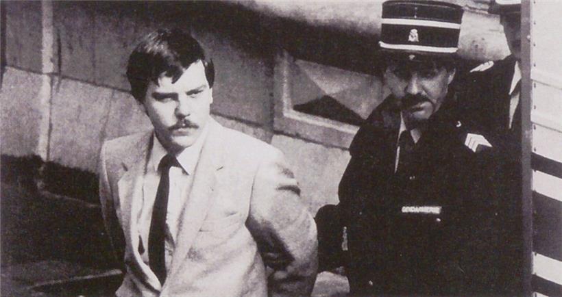 Carlo Fett, als er 1989 zur Gerichtsverhandlung gebracht wurde
