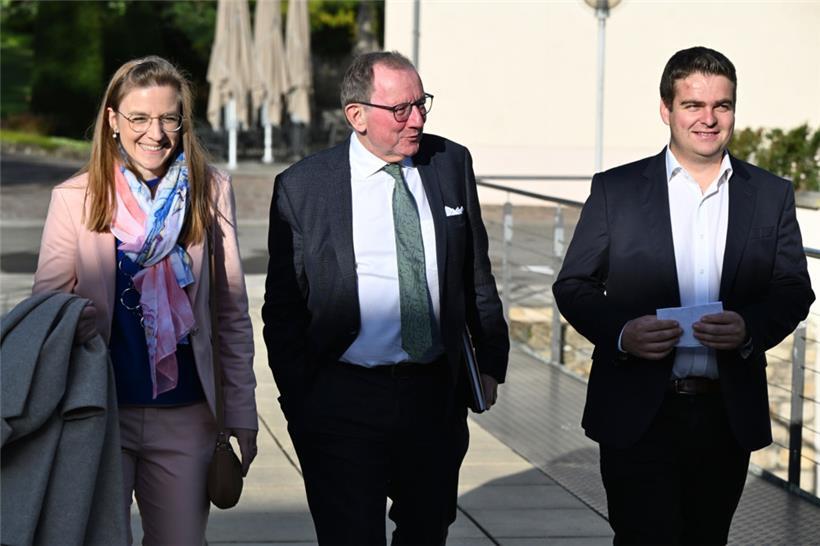 Carole Hartmann, Fernand Etgen und Luc Emering am Mittwochmorgen in Senningen