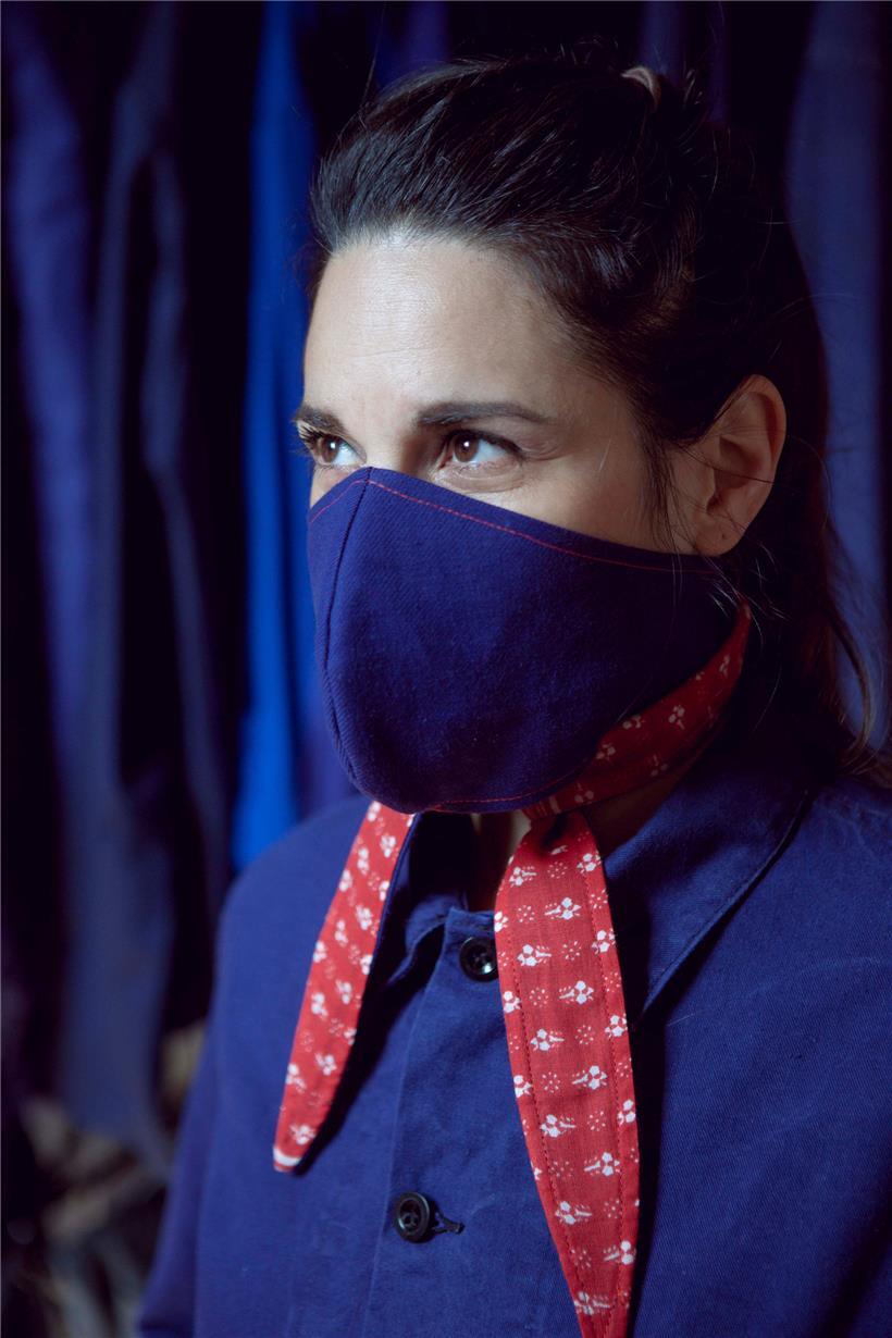 Caroline Koener trägt ihre Eigenkreation
