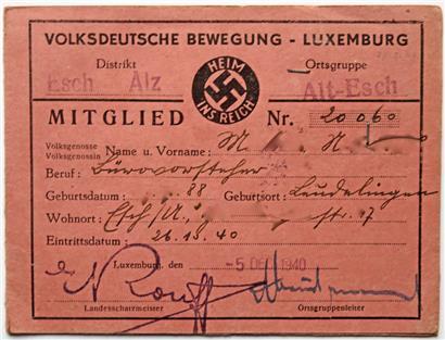 Carte de membre de la Volksdeutsche Bewegung, un mouvement pro-nazi au Luxembourg, fondé en 1940. Cette carte appartenait à un chef de bureau d’Esch-sur-Alzette. (Certaines données personnelles ont été anonymisées.)
