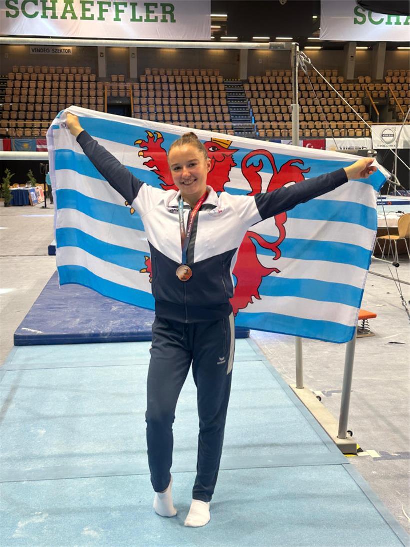 Céleste Mordenti gewann in Ungarn Bronze an ihrem Paradegerät, dem Stufenbarren. Es ist gleichzeitig die erste Medaille für den luxemburgischen Turnsport bei einem Weltcup.
