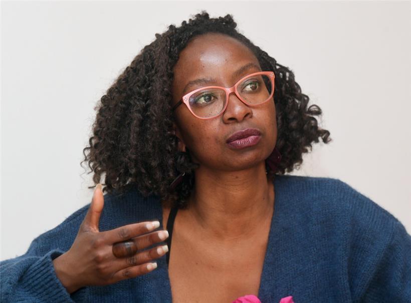 Celestina Jorge Vindes leitet die Buchhandlung „Pépite Blues“ in Brüssel, die sich mit afrikanischer und afro-karibischer Literatur befasst
