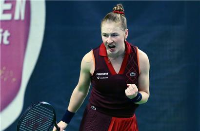 Céline Naef setzte sich im Finale in zwei Sätzen durch
