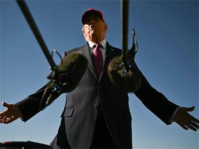 Chaos-Stifter Donald Trump umwirbt einen Machthaber, der den eigenen Feind unterstützt.
