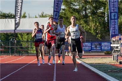 Charel Grethen gewann das 1.500-m-Rennen mit einer erneut starken Zeit von 3:36.94 

