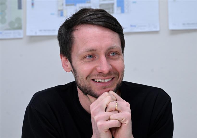 Charles Benoy ist psychologischer Psychotherapeut und Leiter der Forschungsabtei...