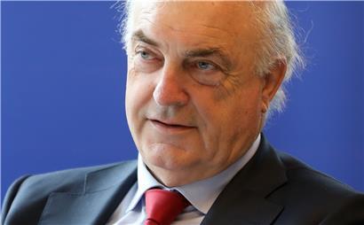 Charles Goerens zeigt sich „enttäuscht“ von der ehemaligen DP-Politikerin und EU-Parlamentskollegin Monica Semedo
