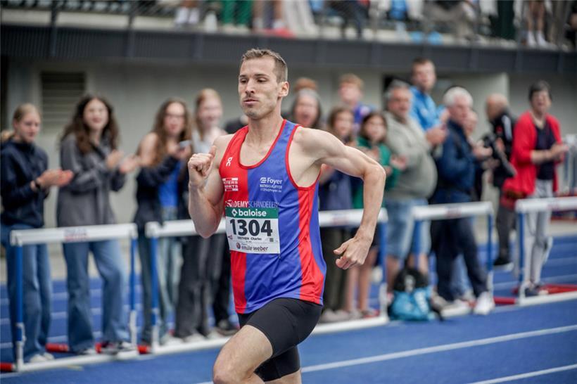 Charles Grethen wird von Tempomacher Ruben Querinjean gezogen
