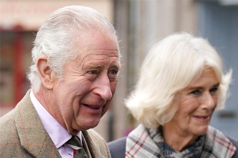 Charles III und Camilla sollen im Mai 2023 gekrönt werden. 
