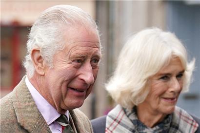 Charles III und Camilla sollen im Mai 2023 gekrönt werden. 
