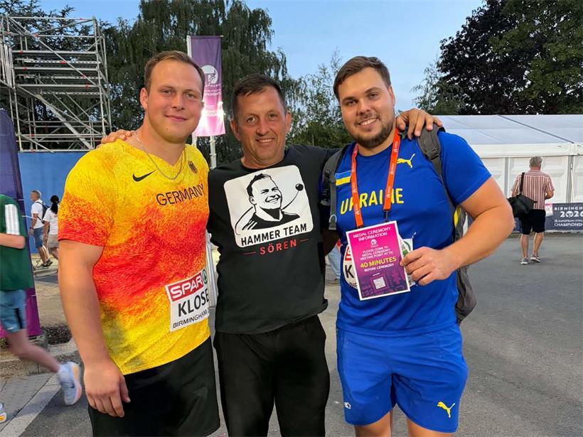 Charles de Ridder (M.) mit dem Deutschen Sören Klose (l.) und dem Ukrainer Mykhaylo Kokhan