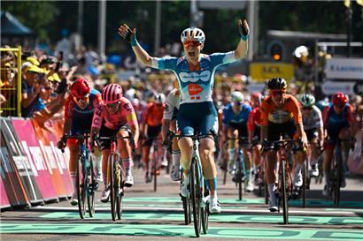 Charlotte Kool gewann am Montag die 1. Etappe der Tour de France Femmes
