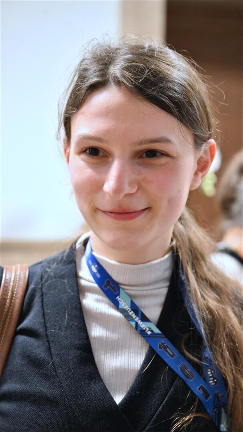 Chemikerin Leila Novalic forscht engagiert an umweltfreundlichen Lösungen für nachhaltigen Umweltschutz