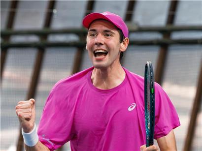 Chris Rodesch jubelt nach Gewinn des dritten Challenger-Titels seiner Tennis-Karriere in Portugal