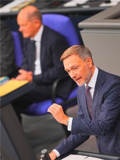 Christian Lindner, FDP-Parteivorsitzender, spricht nach der Regierungserklärung von Bundeskanzler Olaf Scholz (SPD)
