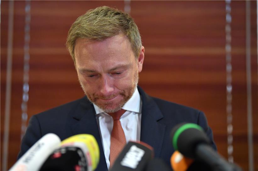 Christian Lindner, Parteivorsitzender der FDP und Fraktionsvorsitzender im Bundestag, gibt ein Statement zur Situation nach der Wahl des Ministerpräsidenten in Thüringen.

