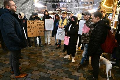 Christian Weis am Dienstag bei einer Demonstration von Obdachlosen vor dem Escher Rathaus
