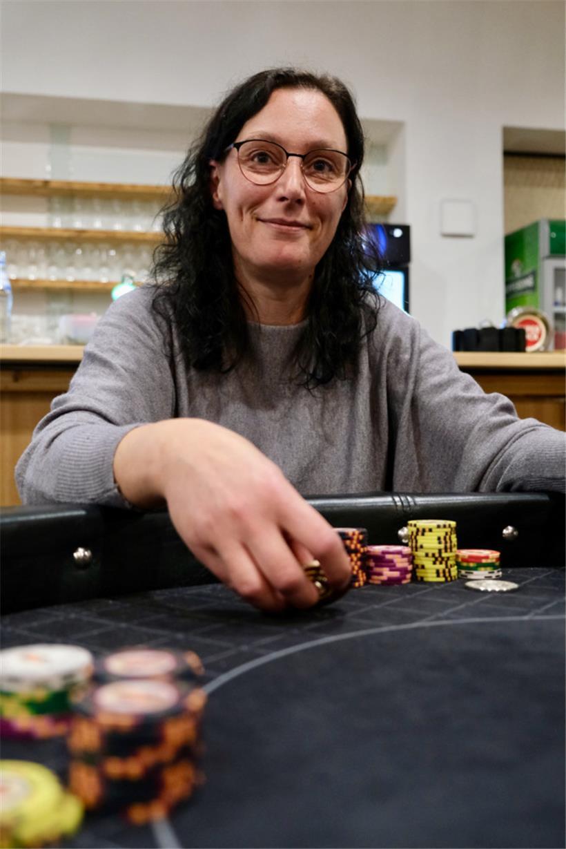 Christiane Kesch spielt seit Jahren: Für sie ist Poker ein Zusammenspiel aus Logik und Menschenkenntnis
