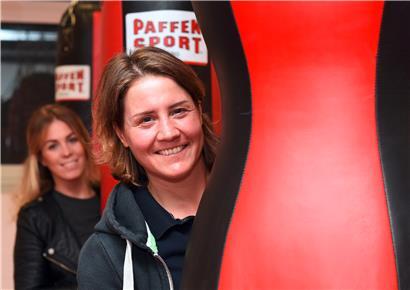 Christine Lafontaine (l.) und  Caroline André starten einen Spendenaufruf für ihren Differdinger Klub
