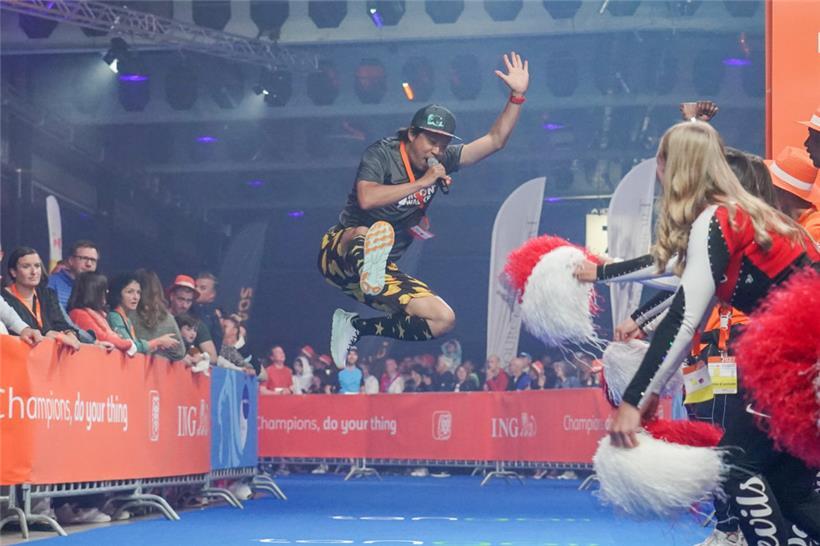 Chun de Stockel war im Zielbereich an allen Ecken und Enden zu finden 
