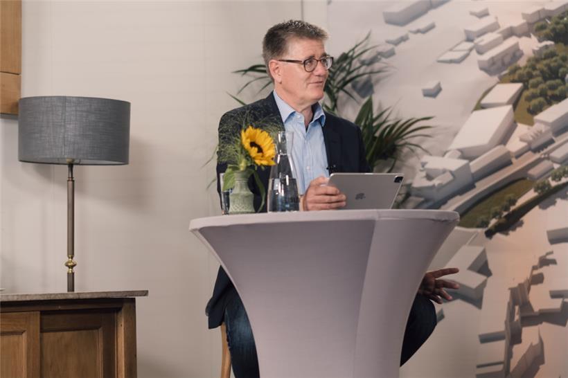 City-Manager Bob Wetzel
