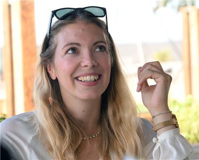 Claire Delcourt kann mit ihrer offenen Art Menschen mitreißen
