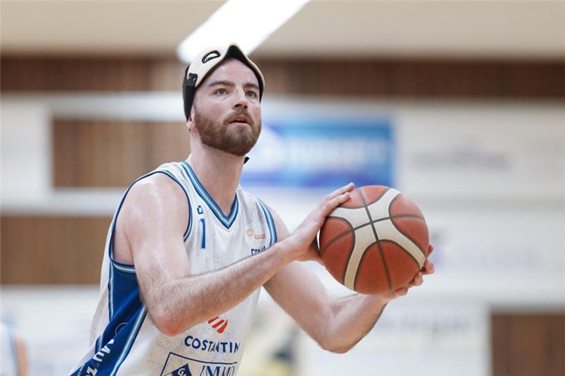 Clancy Rugg ist nach seinem Nasenbeinbruch zurück und verschaffte sich bei den Freiwürfen eine bessere Sicht
