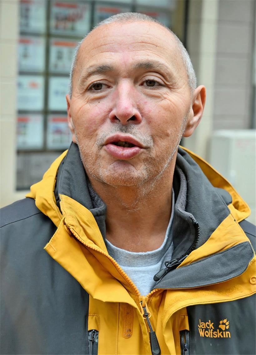 Claude (57) ist ein regelmäßiger Weihnachtsmarktgänger
