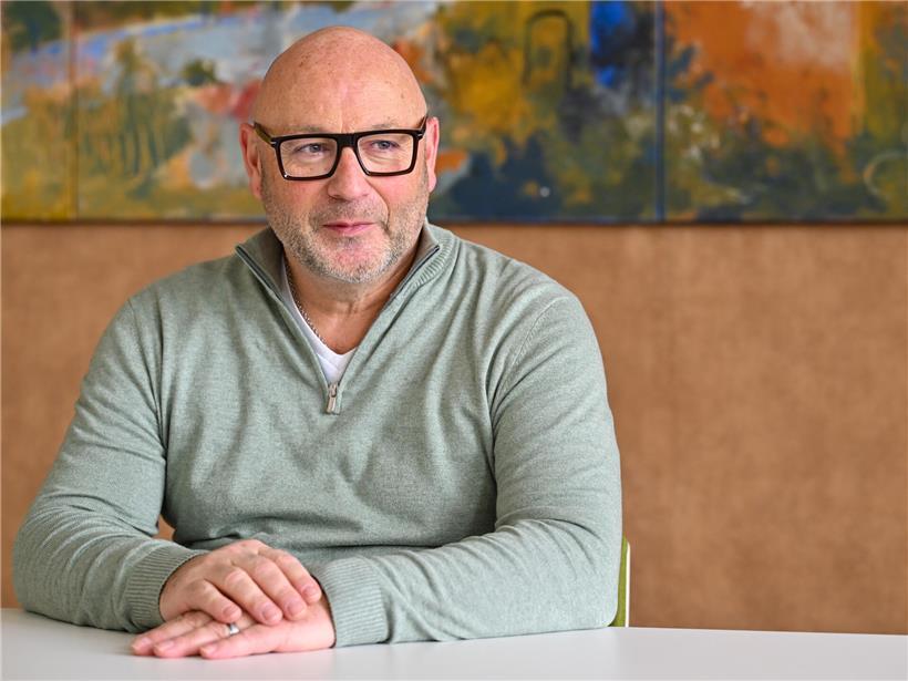 Claude Marson, Bürgermeister von Schüttringen und Präsident des SIAS, bei einer offiziellen Veranstaltung.