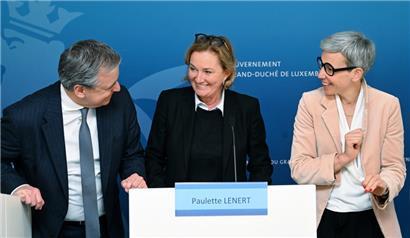 Claude Meisch, Paulette Lenert und Sam Tanson beim Lach-Flash auf der Pressekonferenz – die Cannabis-Legalisierung hat die Regierung in dieser Legislatur nicht hinbekommen
