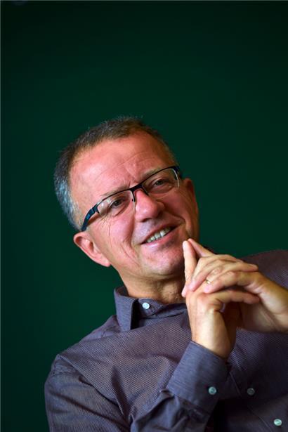Claude Pantaleoni ist Präsident der Friedensorganisation „Pour la Paix et contre la Guerre Asbl – Ad pacem servandam“ und Lehrer an einer Sekundarschule in Luxemburg
