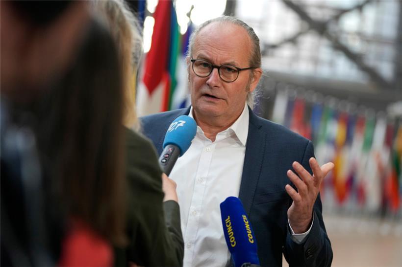 Claude Turmes setzt lieber auf Elektromobilität als auf E-Fuels
