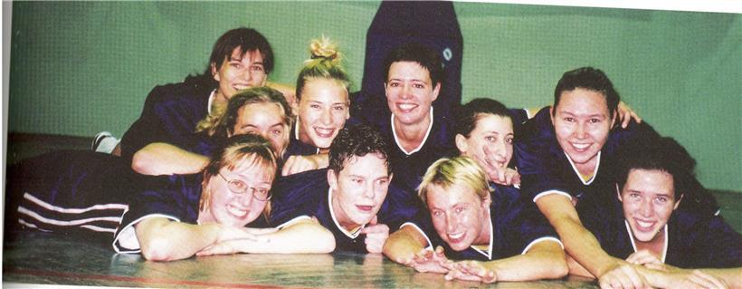 Claudine Adams (links unten) gehörte über Jahre zu einer erfolgreichen Walferdinger Mannschaft, die sogar am Europapokal teilnahm
