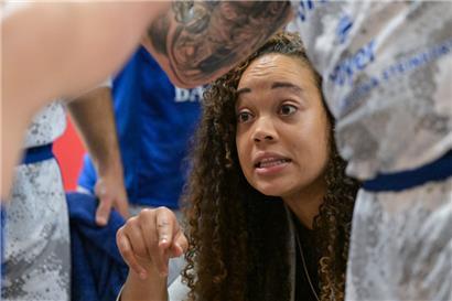 Coach Tara Booker und die Kordall Steelers treffen am Wochenende auf die Musel Pikes
