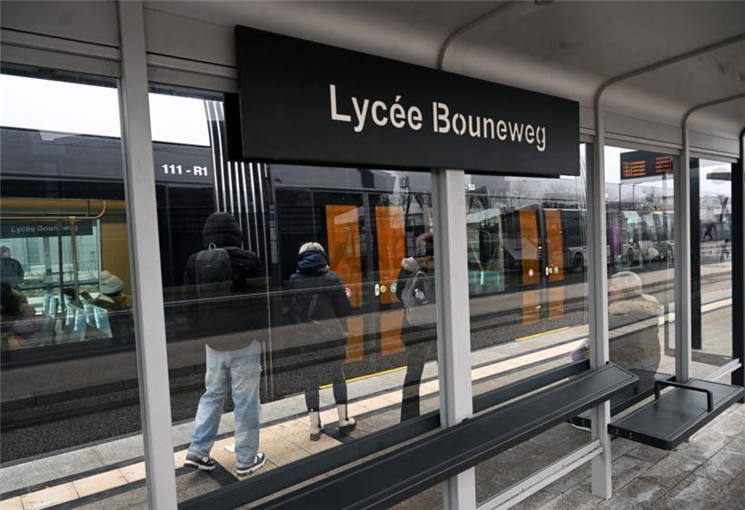 „Crime scene“ Luxemburg: Trambahnhaltestelle in der Nähe des Bonneweger Lyzeums
