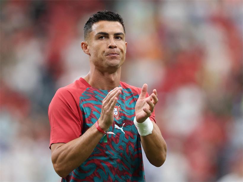 Cristiano Ronaldo ist der erste Spieler, der bei sechs unterschiedlichen Fußball-Weltmeisterschaften mindestens ein Tor erzielt hat