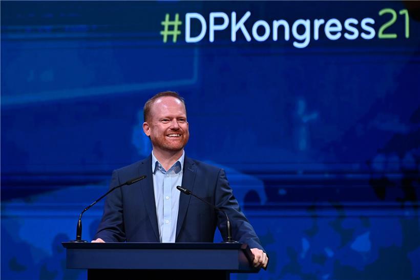 DP-Generalsekretär Claude Lamberty moderierte den digitalen Kongress
