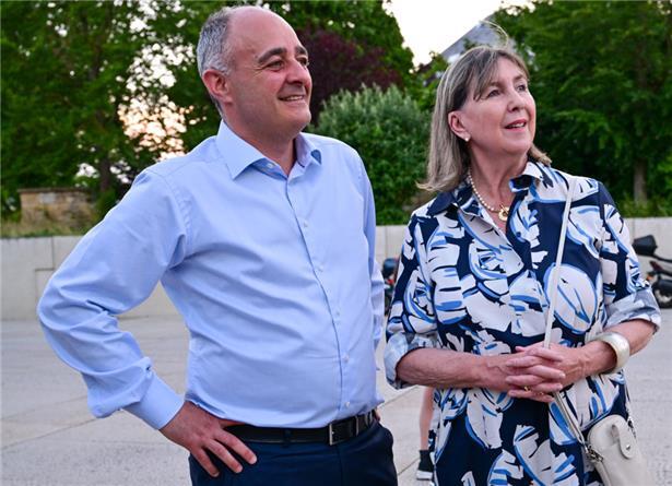 DP-Mobilitätsschöffe Patrick Goldschmidt (l.) und DP-Bürgermeisterin Lydie Polfer scheinen die Farbtheorie ihrer Parteikollegin Yuriko Backes nicht zu teilen
