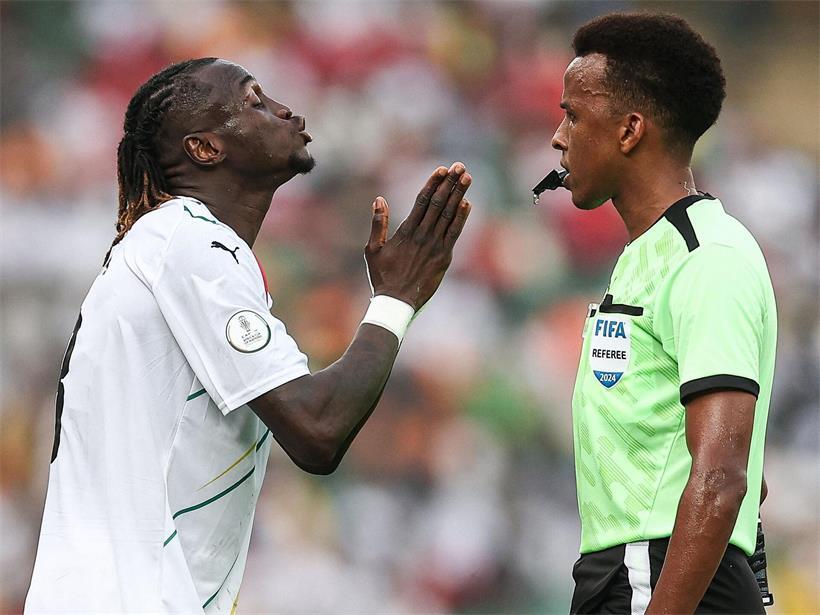 Schiedsrichter Omar Artan enttäuscht, da er nicht bei der Fußball-WM 2024 dabei sein wird