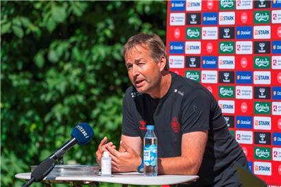 Dänemarks Coach Kasper Hjulmand will sich nicht mit der 1992er-Generation vergleichen lassen
