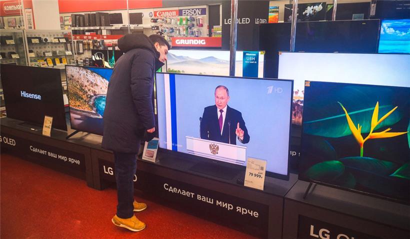 Dahinter ist nur Leere (Bild aus einem Geschäft in Moskau)
