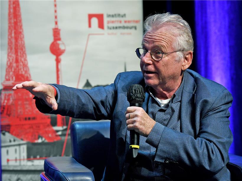 Daniel Cohn-Bendit meint, Deutschland müsse noch über eine Beteiligung an der französischen Atombombe nachdenken
