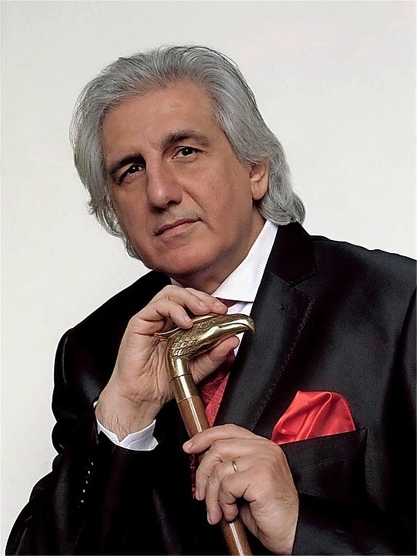 Daniel Salvatore Schiffer est philosophe, écrivain et auteur, notamment, de „Grandeur et misère des intellectuels – Histoire critique de l’intelligentsia du XXe siècle“
