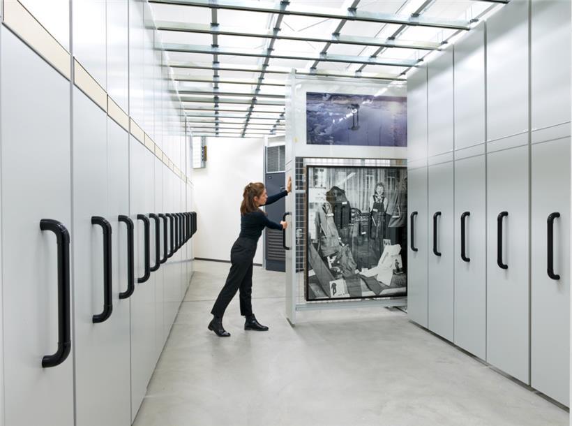 Dans la réserve de la collection du Mudam
