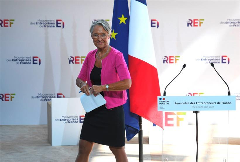 Dans un discours prononcé devant des entrepreneurs, Elisabeth Borne a indiqué que le gouvernement travaillait sur des mesures pour réduire l’impact économique d’un éventuel rationnement de l’énergie
