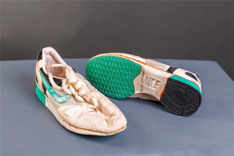 Dany Kabers maßgefertigten und abgenutzten Laufschuhe der Marke Nike