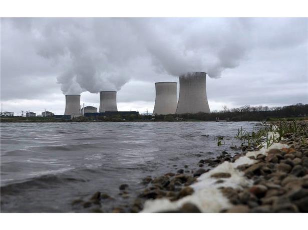 Das AKW in Cattenom fällt immer wieder durch Störfälle und Defekte auf 
